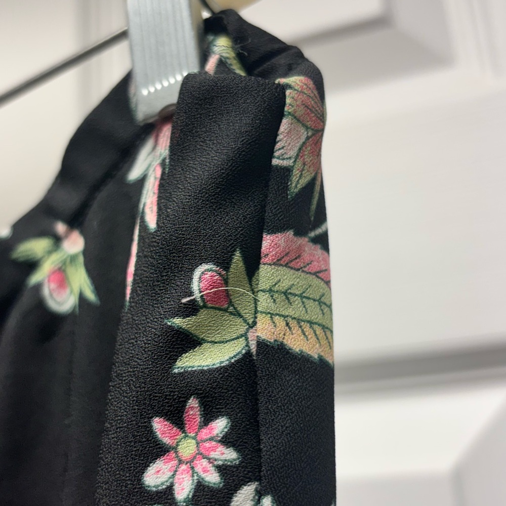 Dressbarn Woman Black Floral Midi Skirt – Size 16W - Picture 8 of 15